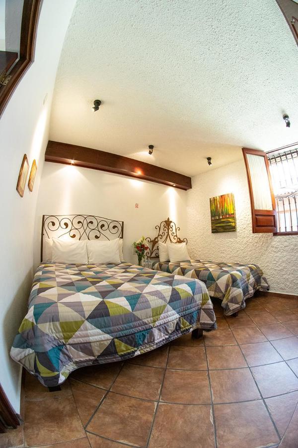 Hotel Meson De Los Remedios Morelia Exterior photo