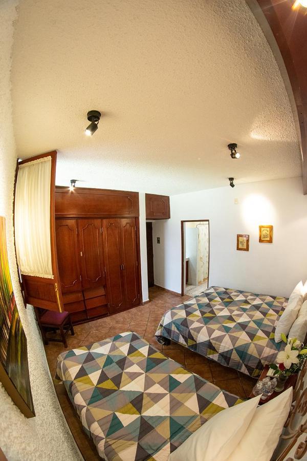 Hotel Meson De Los Remedios Morelia Exterior photo