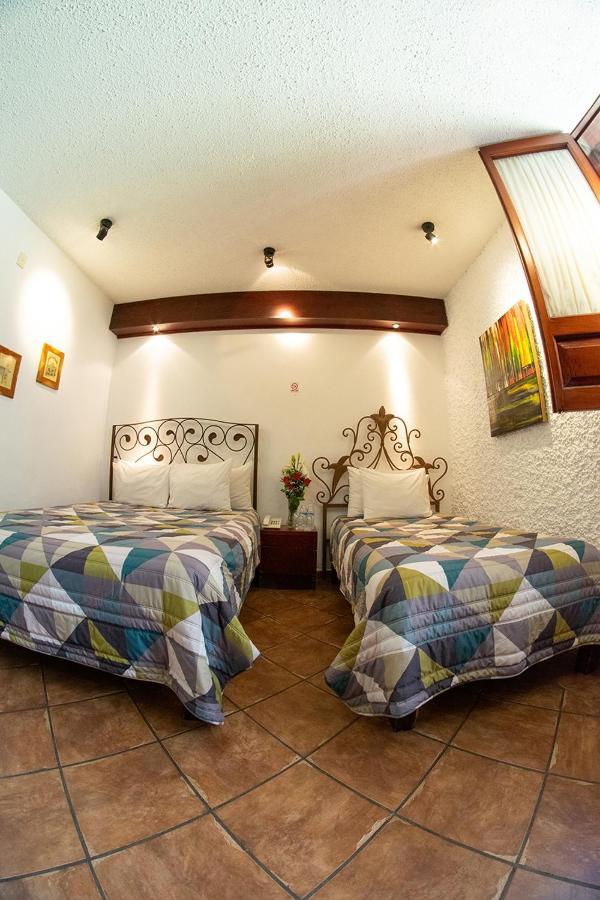Hotel Meson De Los Remedios Morelia Exterior photo