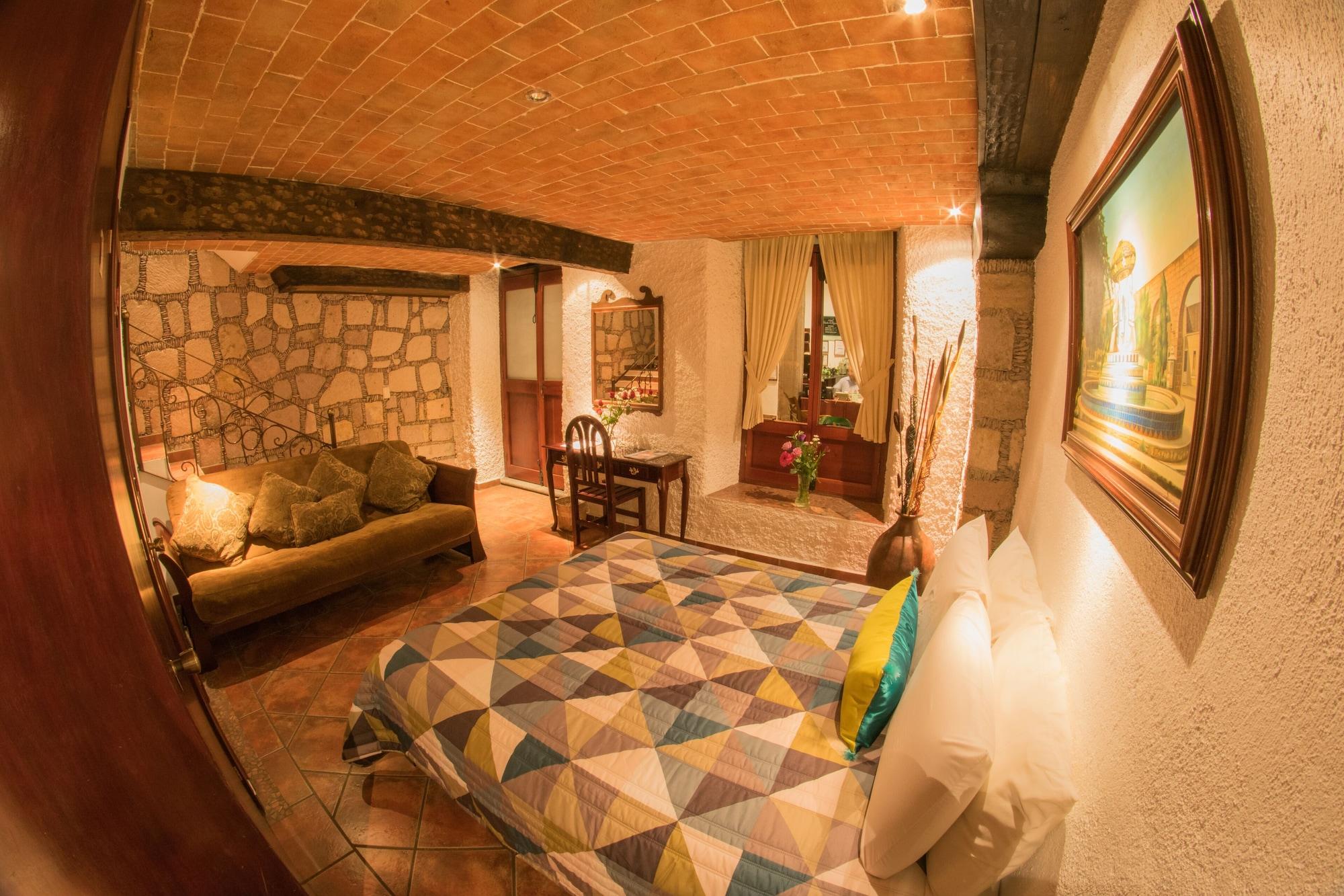 Hotel Meson De Los Remedios Morelia Exterior photo
