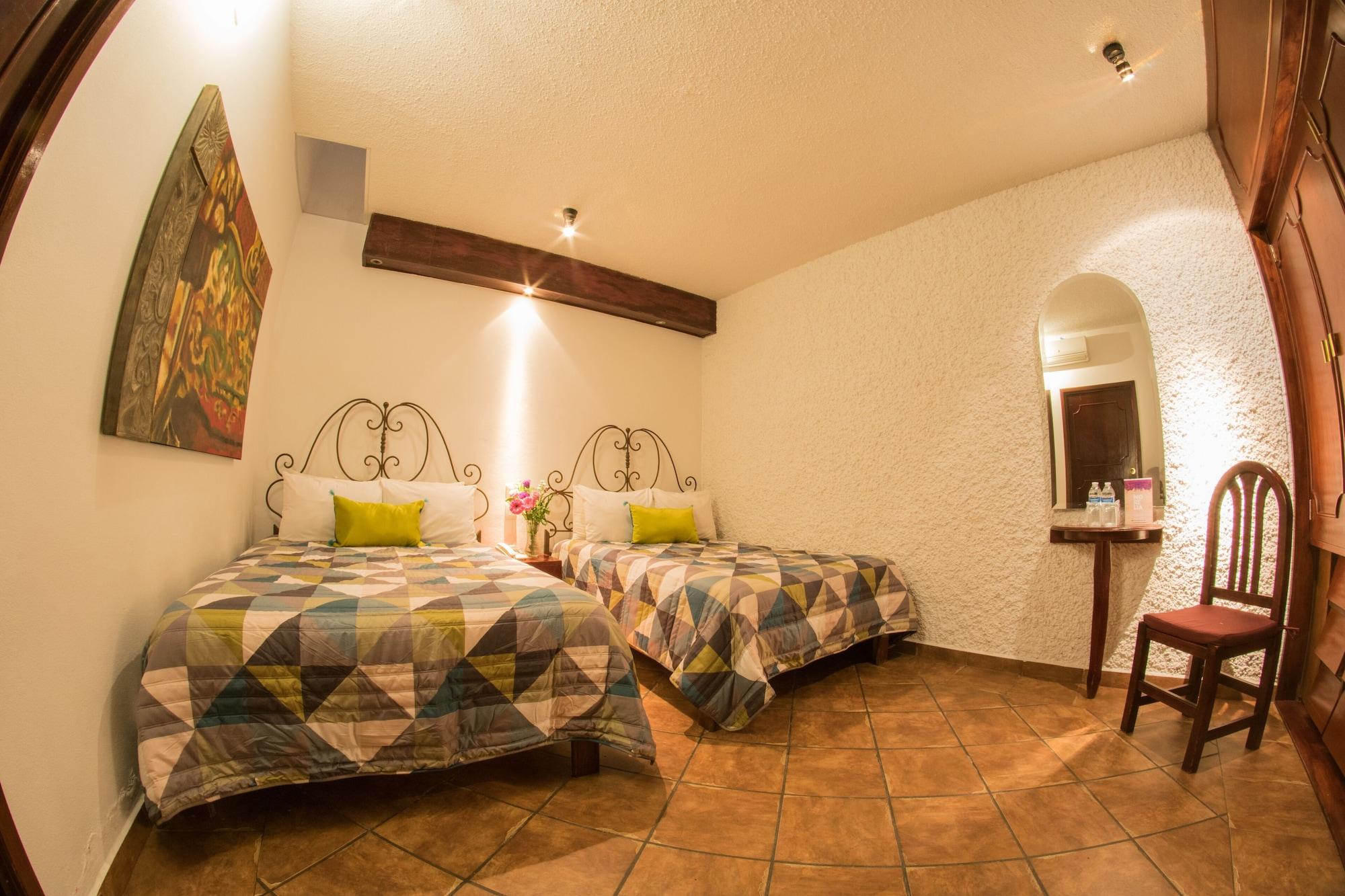 Hotel Meson De Los Remedios Morelia Exterior photo